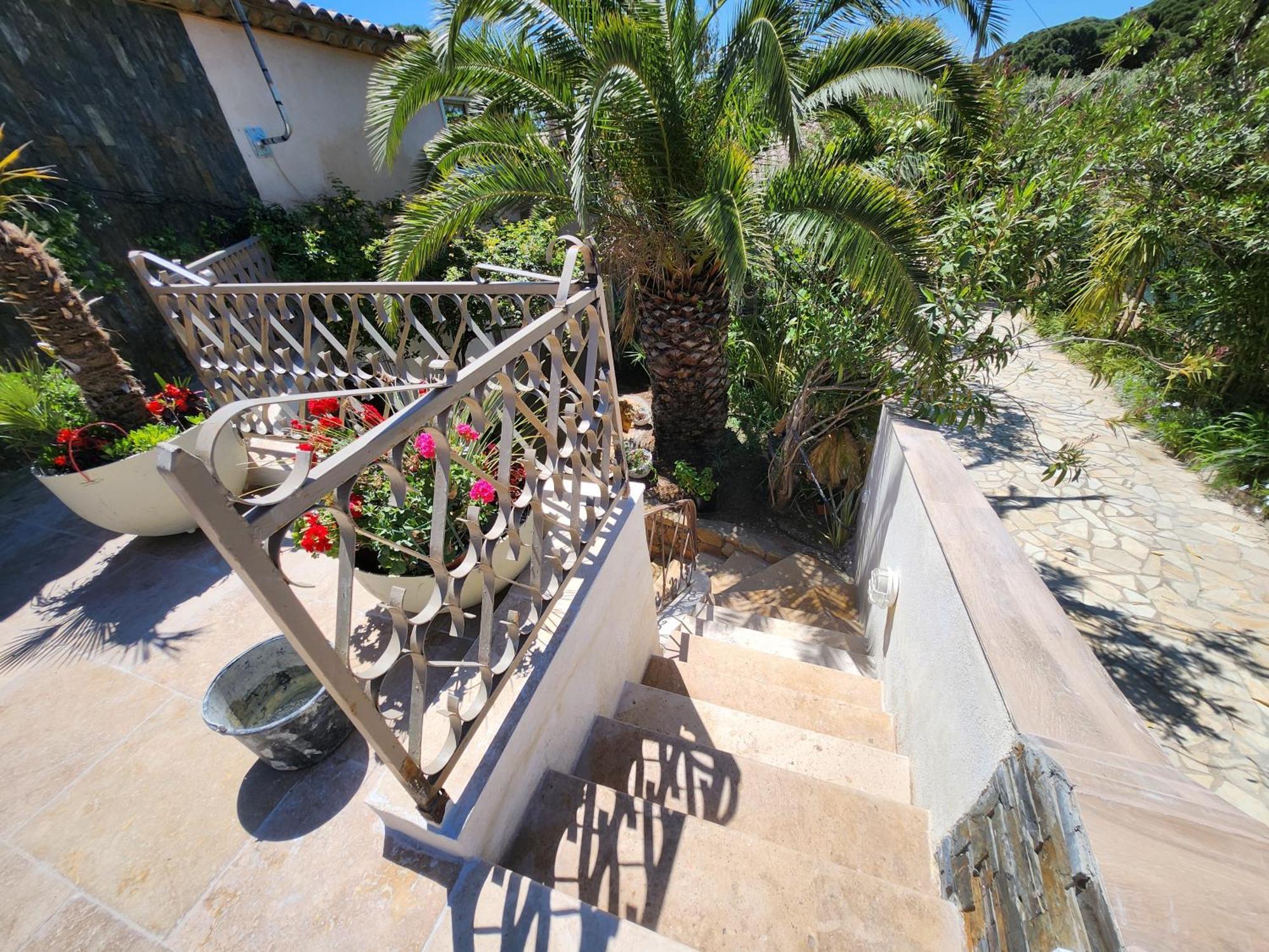 Les Rosieres Sainte Maxime-Golf De Saint Tropez, Climatisee 部屋 写真