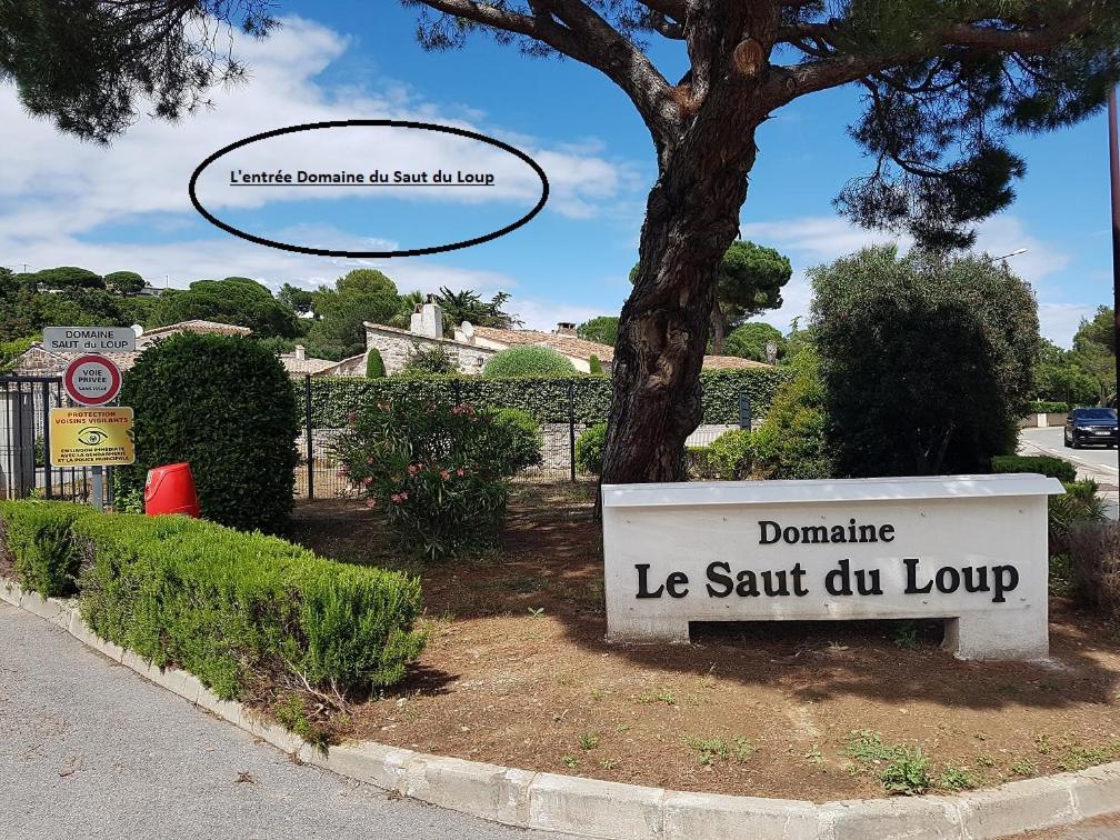 Les Rosieres Sainte Maxime-Golf De Saint Tropez, Climatisee エクステリア 写真